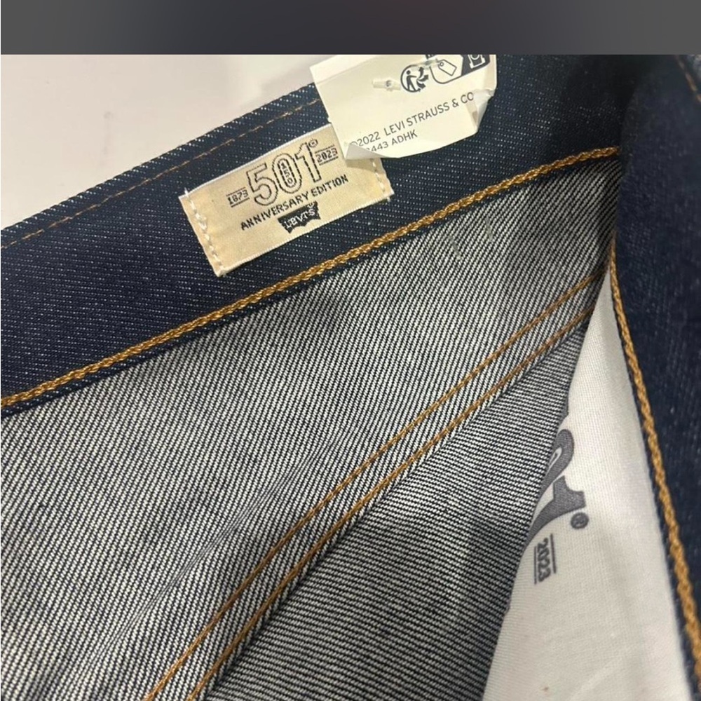 Levi's Straight Jeans in Dark Indigo - Picture 8 of 8